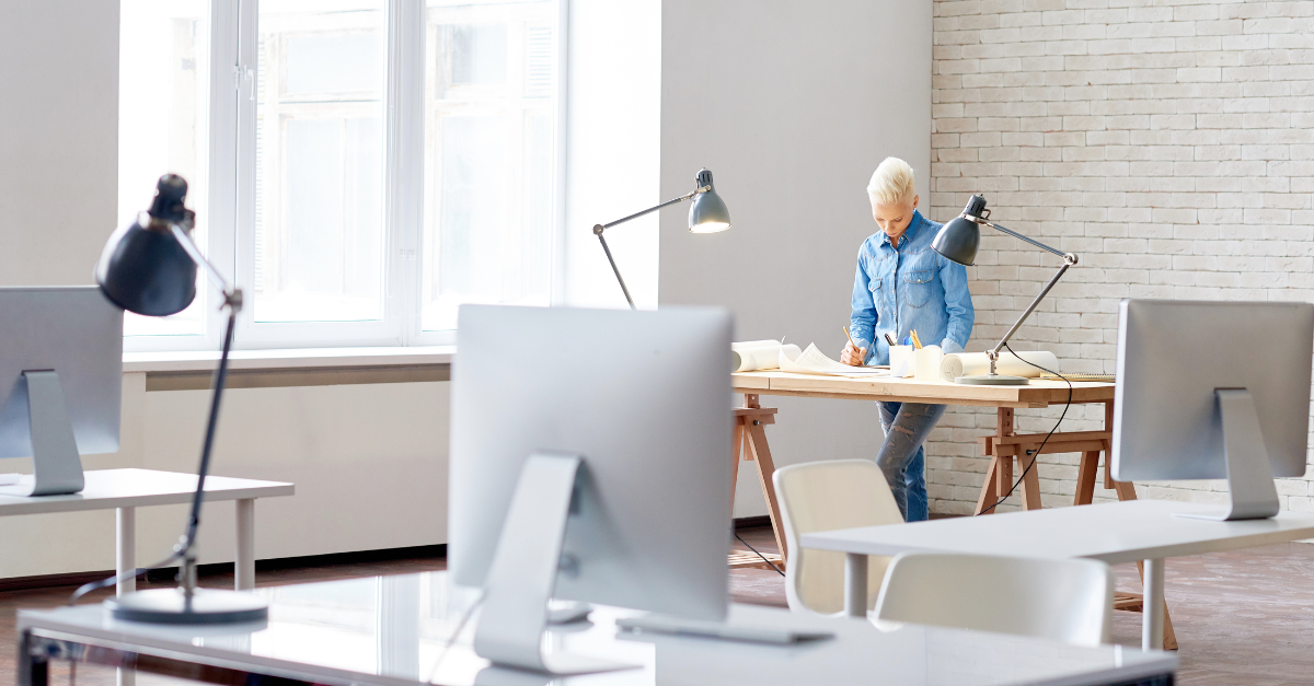 6 sätt för företag att bekämpa ensamhet på arbetsplatsen